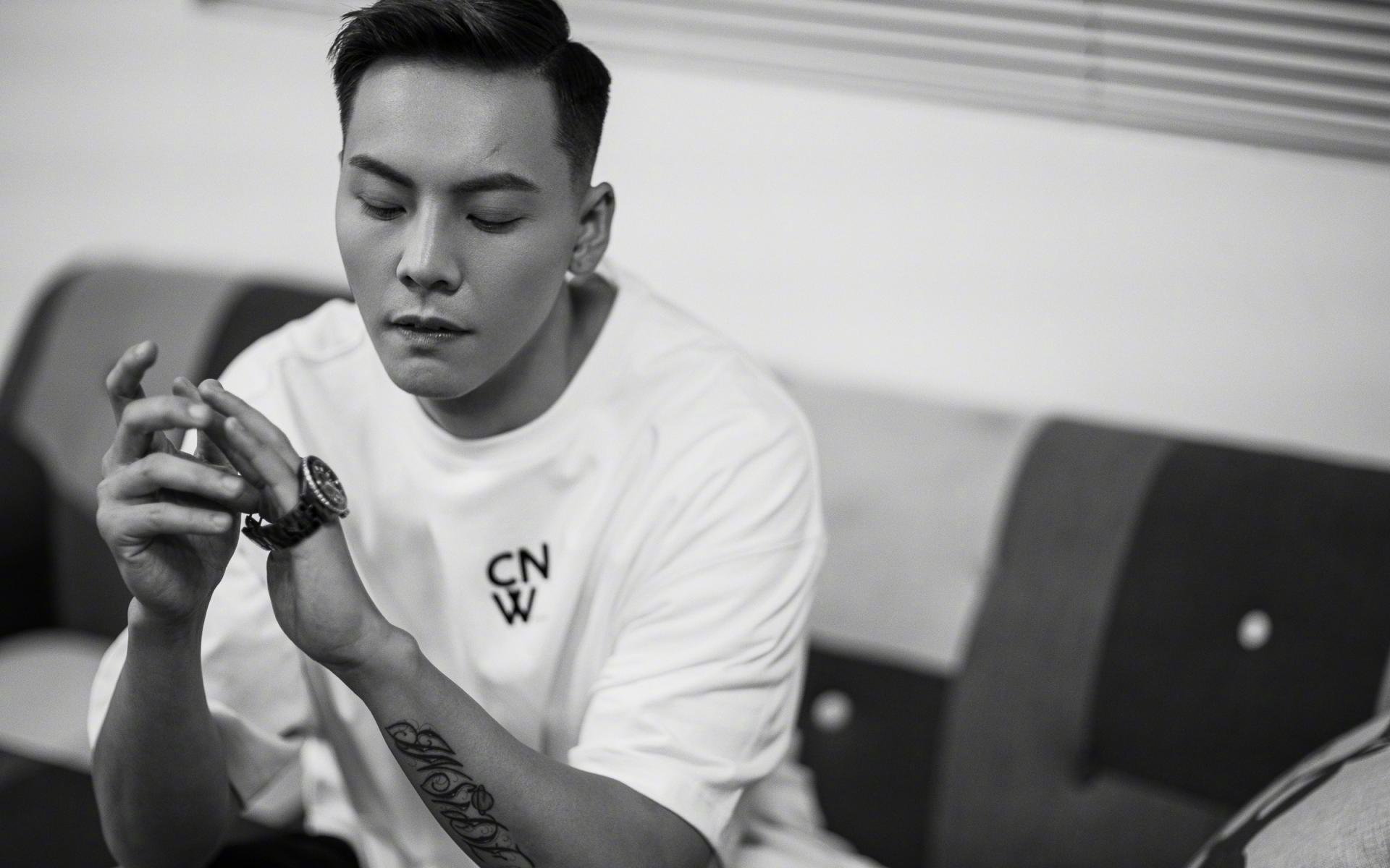 《赛事直播互动创新：观众参与度再创新高》，赛事直播方案